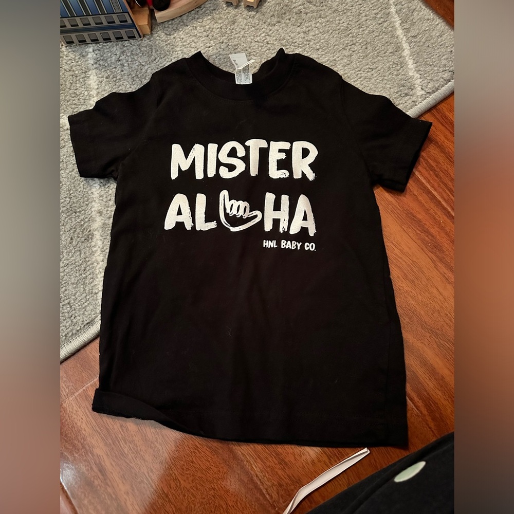 Mister Aloha black toddler shirt - size 2